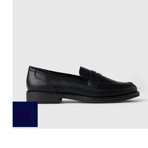 Woman’s Vegan leather loafers